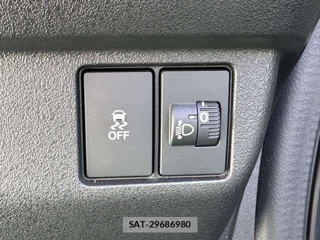 Honda N BOX CUSTOM 2023-10 6716822-17