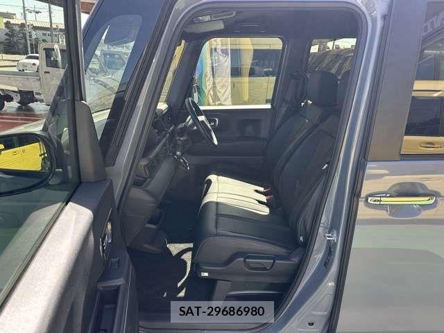 Honda N BOX CUSTOM 2023-10 6716822-4