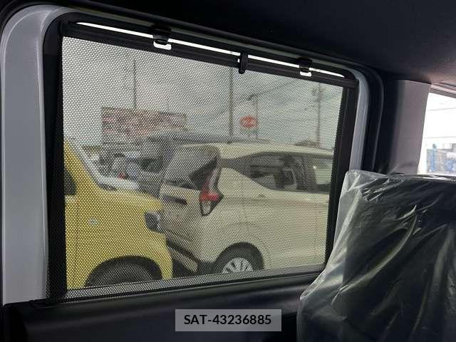 Honda N BOX CUSTOM 2026-03 6752592-9