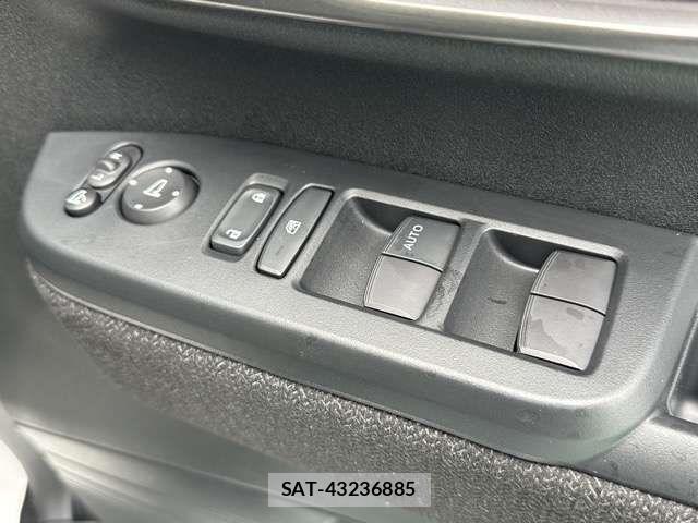 Honda N BOX CUSTOM 2026-03 6752592-10