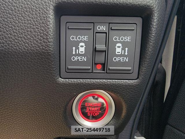 Honda N BOX CUSTOM 2021-03 6752596-12