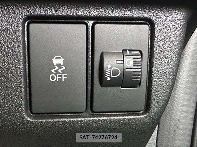 Honda N BOX CUSTOM 2026-03 6752591-14