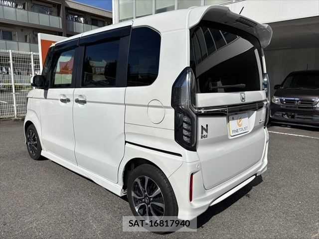 Honda N BOX CUSTOM 2018-08 6752618-17