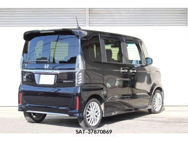 Honda N BOX CUSTOM 2022-08 6752595-2