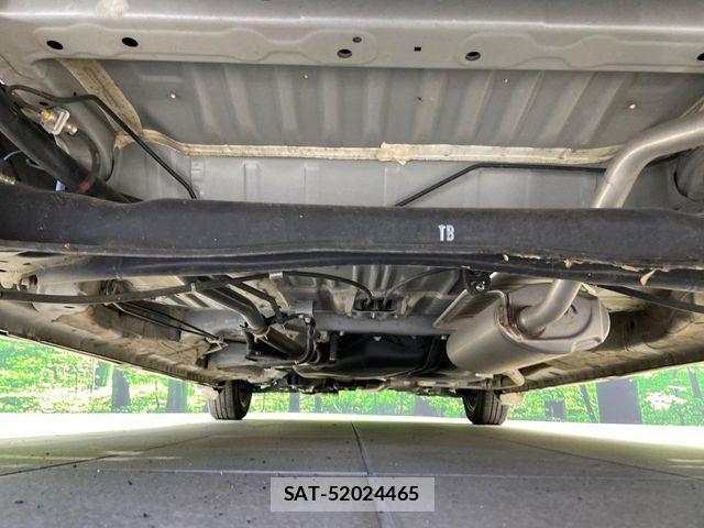 Honda N BOX CUSTOM 2018-02 6752605-18