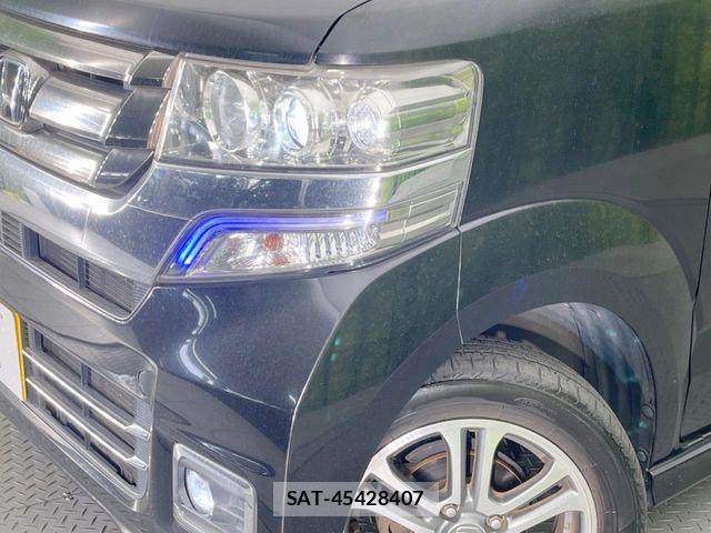 Honda N BOX CUSTOM 2017-05 6752623-11