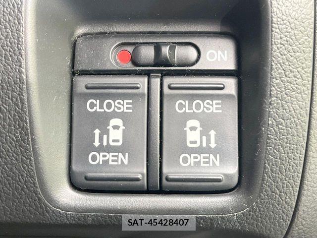 Honda N BOX CUSTOM 2017-05 6752623-3