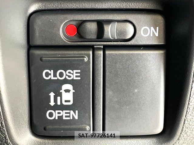 Honda N BOX CUSTOM 2017-06 6752625-4