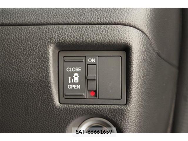 Honda N BOX CUSTOM 2022-03 6791315-4