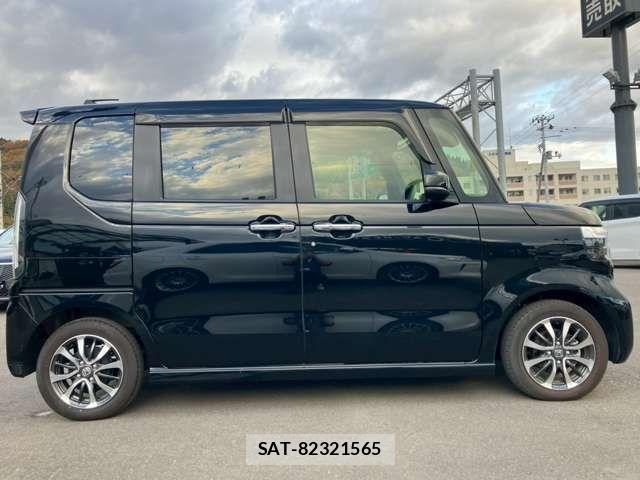 Honda N BOX CUSTOM 2024-05 6791309-15