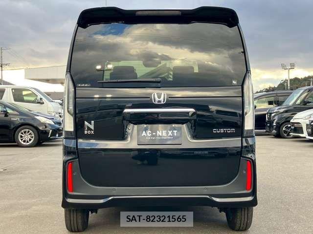 Honda N BOX CUSTOM 2024-05 6791309-16