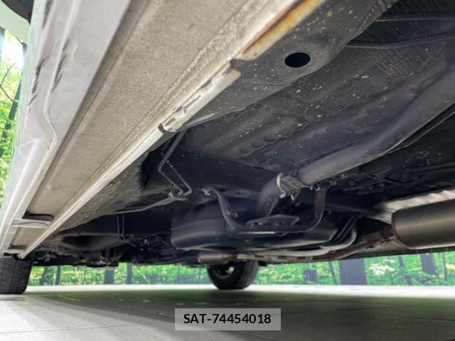 Honda N BOX CUSTOM 2019-12 6816198-17
