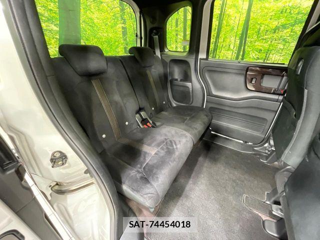 Honda N BOX CUSTOM 2019-12 6816198-8