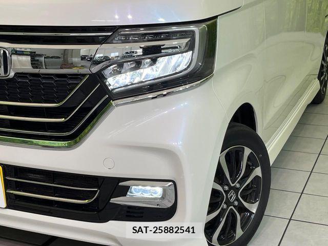 Honda N BOX CUSTOM 2018-05 6816188-11