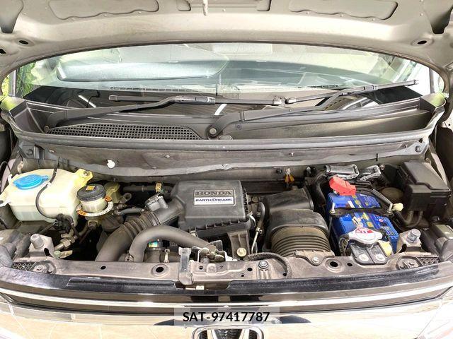 Honda N BOX CUSTOM 2018-04 6816204-17