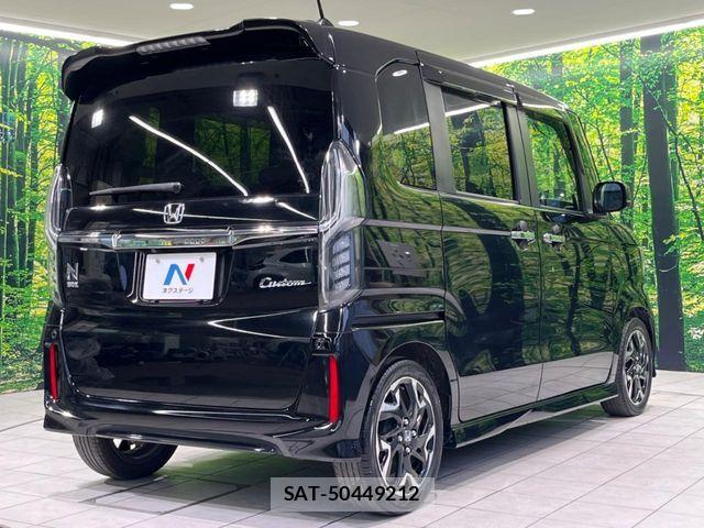 Honda N BOX CUSTOM 2019-04 6816194-15