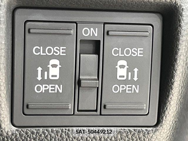 Honda N BOX CUSTOM 2019-04 6816194-5