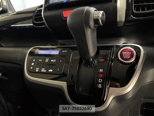 Honda N BOX CUSTOM 2016-11 6816216-11