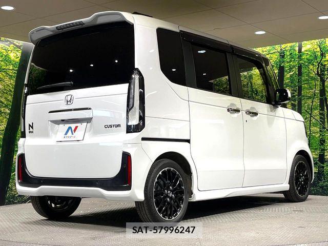 Honda N BOX CUSTOM 2024-02 6816157-16