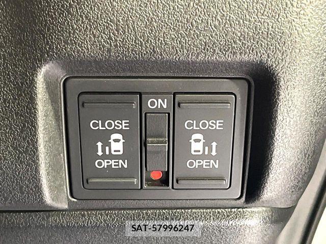 Honda N BOX CUSTOM 2024-02 6816157-4