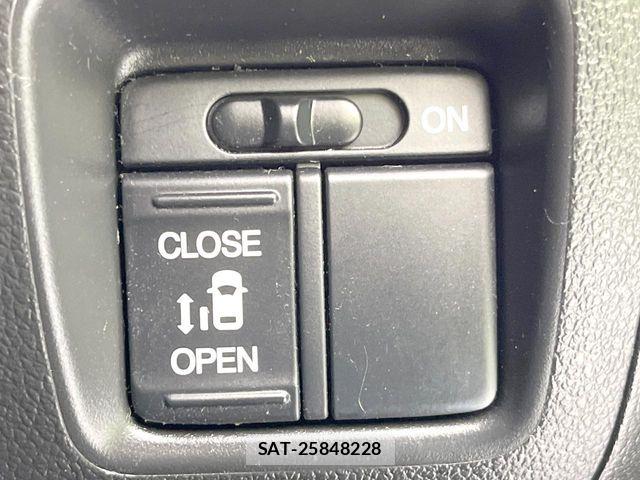 Honda N BOX CUSTOM 2017-06 6816202-5