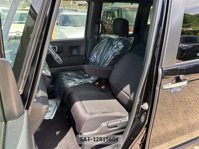 Honda N BOX CUSTOM 2024-09 6816170-4