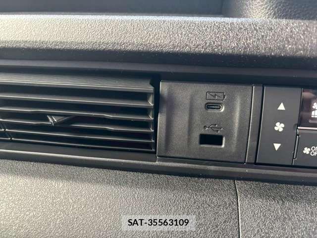 Honda N BOX CUSTOM 2025-12 6910059-16