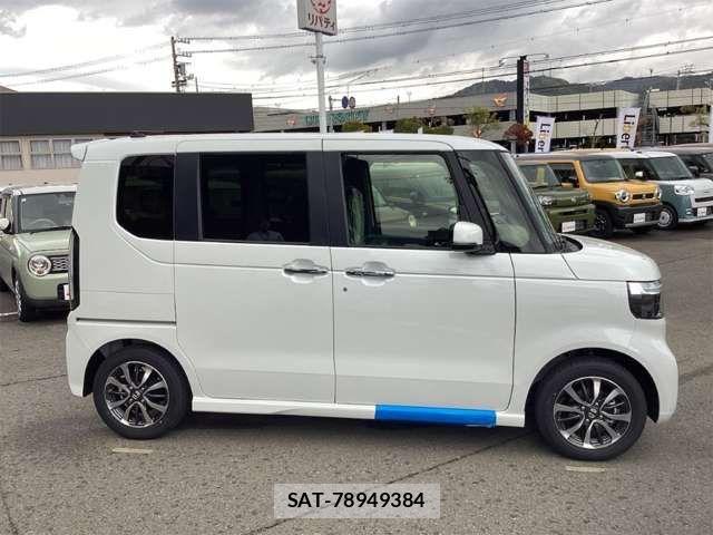 Honda N BOX CUSTOM 2026-03 6909991-10
