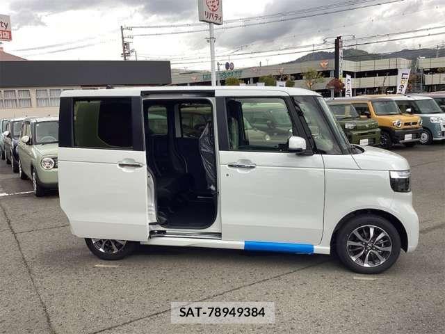 Honda N BOX CUSTOM 2026-03 6909991-11