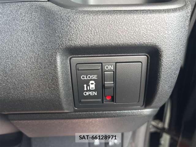 Honda N BOX CUSTOM 2025-10 6909918-18