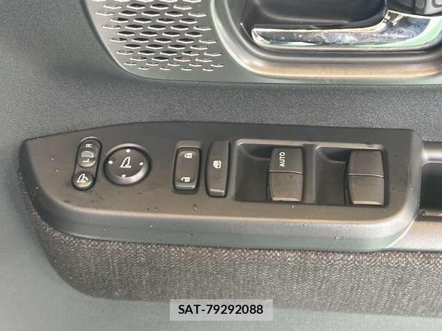Honda N BOX CUSTOM 2026-03 6909979-14
