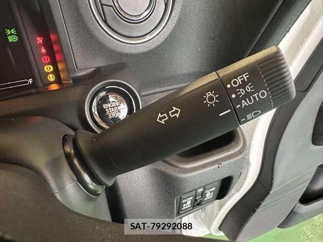 Honda N BOX CUSTOM 2026-03 6909979-16