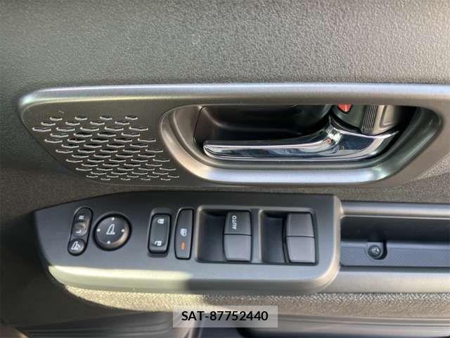Honda N BOX CUSTOM 2026-03 6909988-18