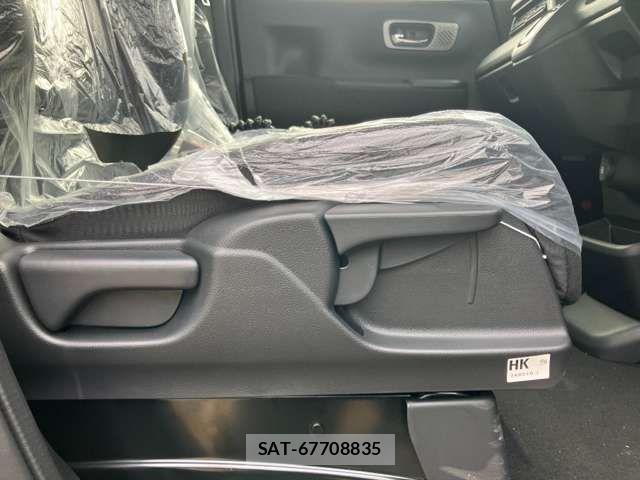 Honda N BOX CUSTOM 2026-02 6909940-11