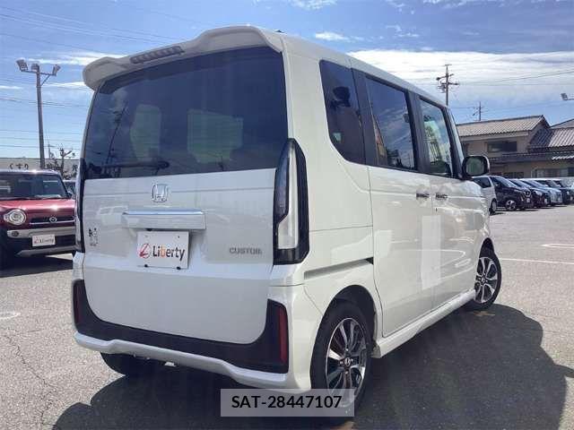 Honda N BOX CUSTOM 2026-02 6909972-7
