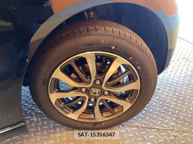 Honda N BOX CUSTOM 2026-02 6909973-13