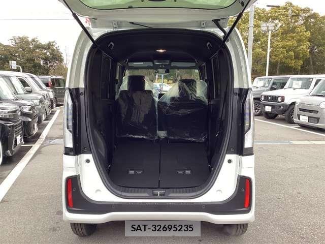 Honda N BOX CUSTOM 2026-01 6909915-17