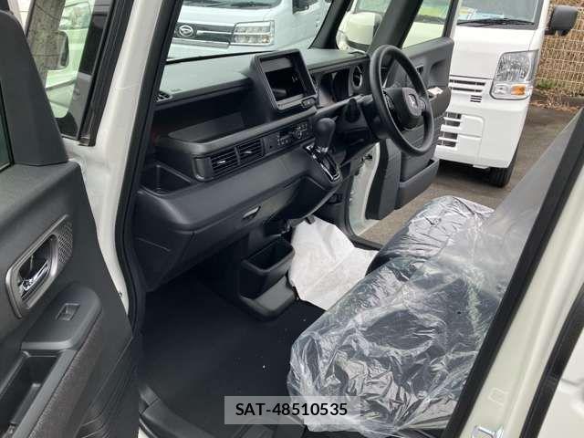 Honda N BOX CUSTOM 2026-02 6909955-18