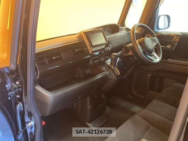 Honda N BOX CUSTOM 2019-05 6910139-11