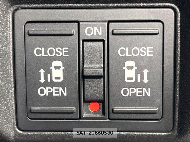 Honda N BOX CUSTOM 2023-11 6909946-2