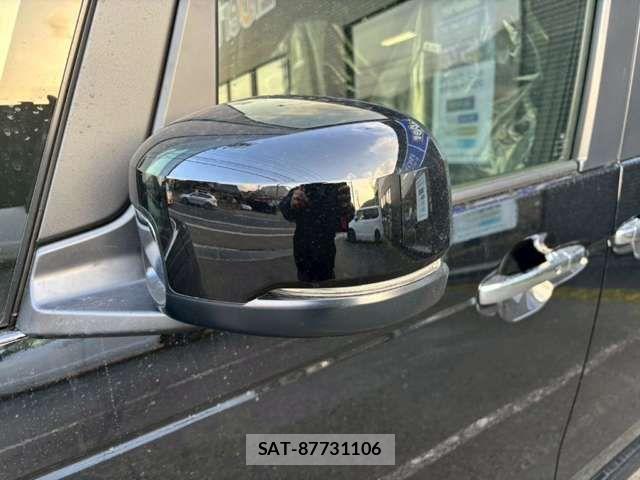 Honda N BOX CUSTOM 2026-02 6909985-15