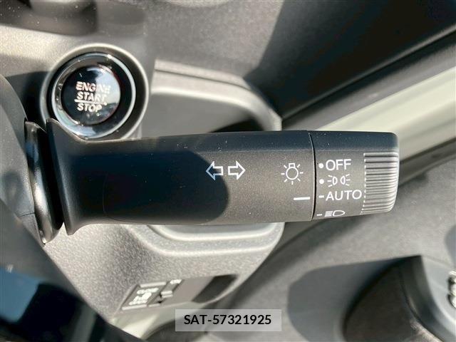 Honda N BOX CUSTOM 2025-12 6909949-23