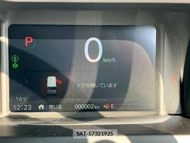 Honda N BOX CUSTOM 2025-12 6909949-27