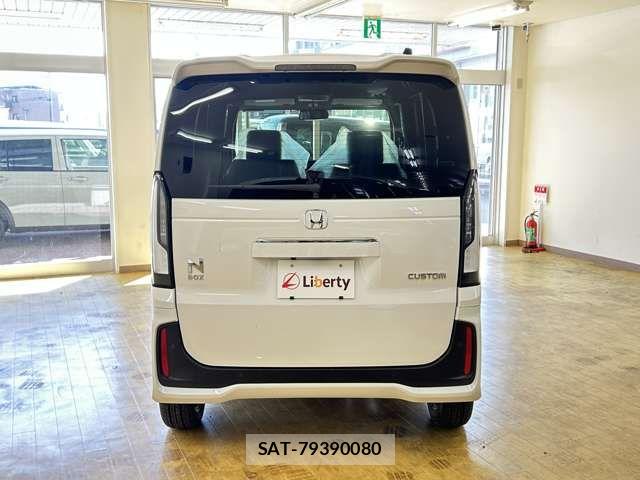 Honda N BOX CUSTOM 2026-02 6909888-18