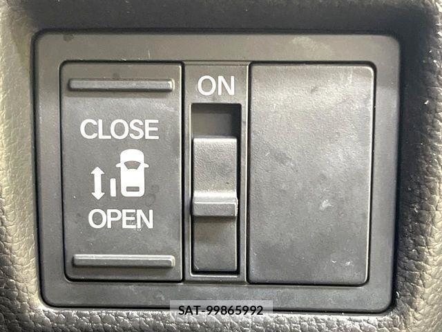 Honda N BOX CUSTOM 2023-05 6910122-4