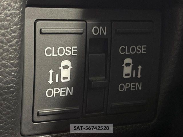 Honda N BOX CUSTOM 2023-04 6910088-2