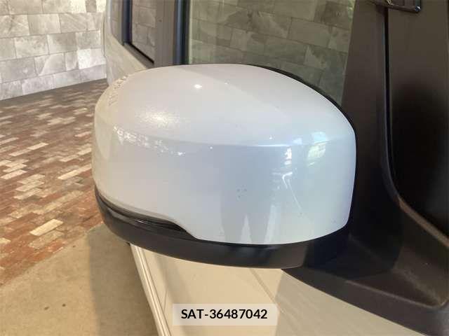 Honda N BOX CUSTOM 2020-03 6910076-14