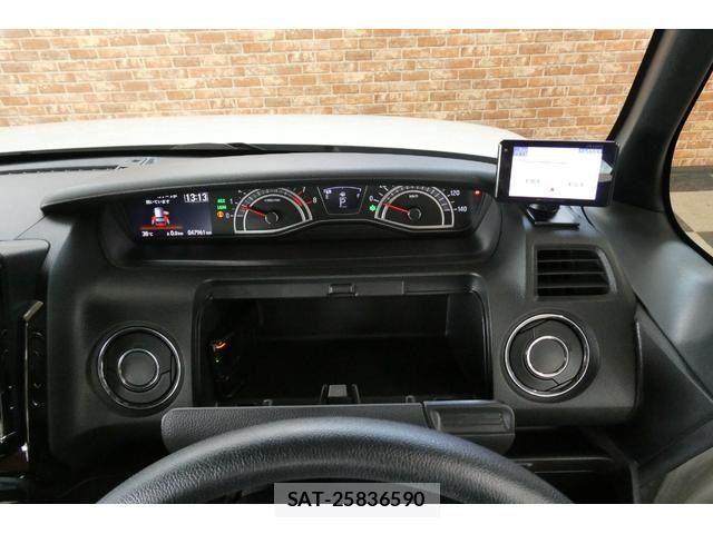 Honda N BOX CUSTOM 2021-11 6996198-26