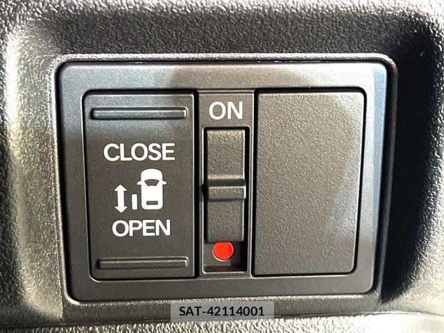 Honda N BOX CUSTOM 2025-10 6996170-5