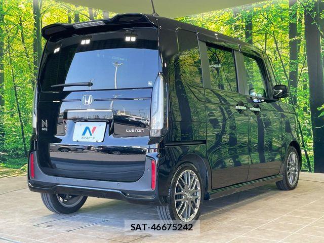 Honda N BOX CUSTOM 2024-06 6996174-16